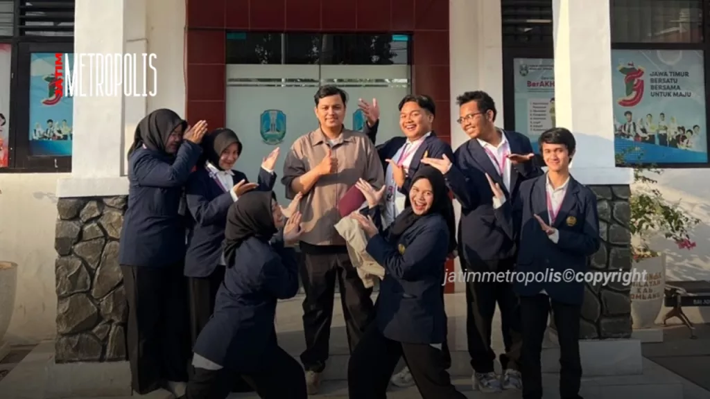 Mahasiswa BK UNESA Sosialisasikan Empat Media Layanan BK Digital kepada Guru BK SMA/SMK se-Kabupaten Jombang.
